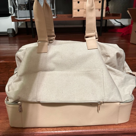 Beis Weekender Beige - Picture 3 of 8